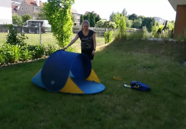 Jak złożyć namiot plażowy Springos bez problemów i frustracji